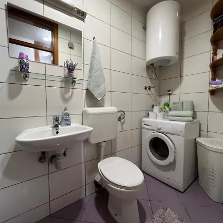 Titanik Τούζλα